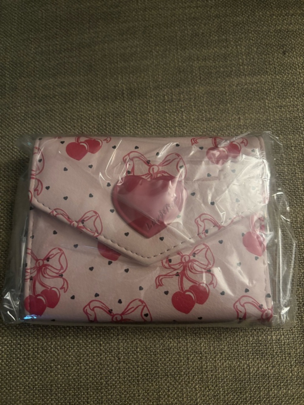 Betsey Johnson Cute Pink Cherry Heart Wallet New - Picture 2 of 4